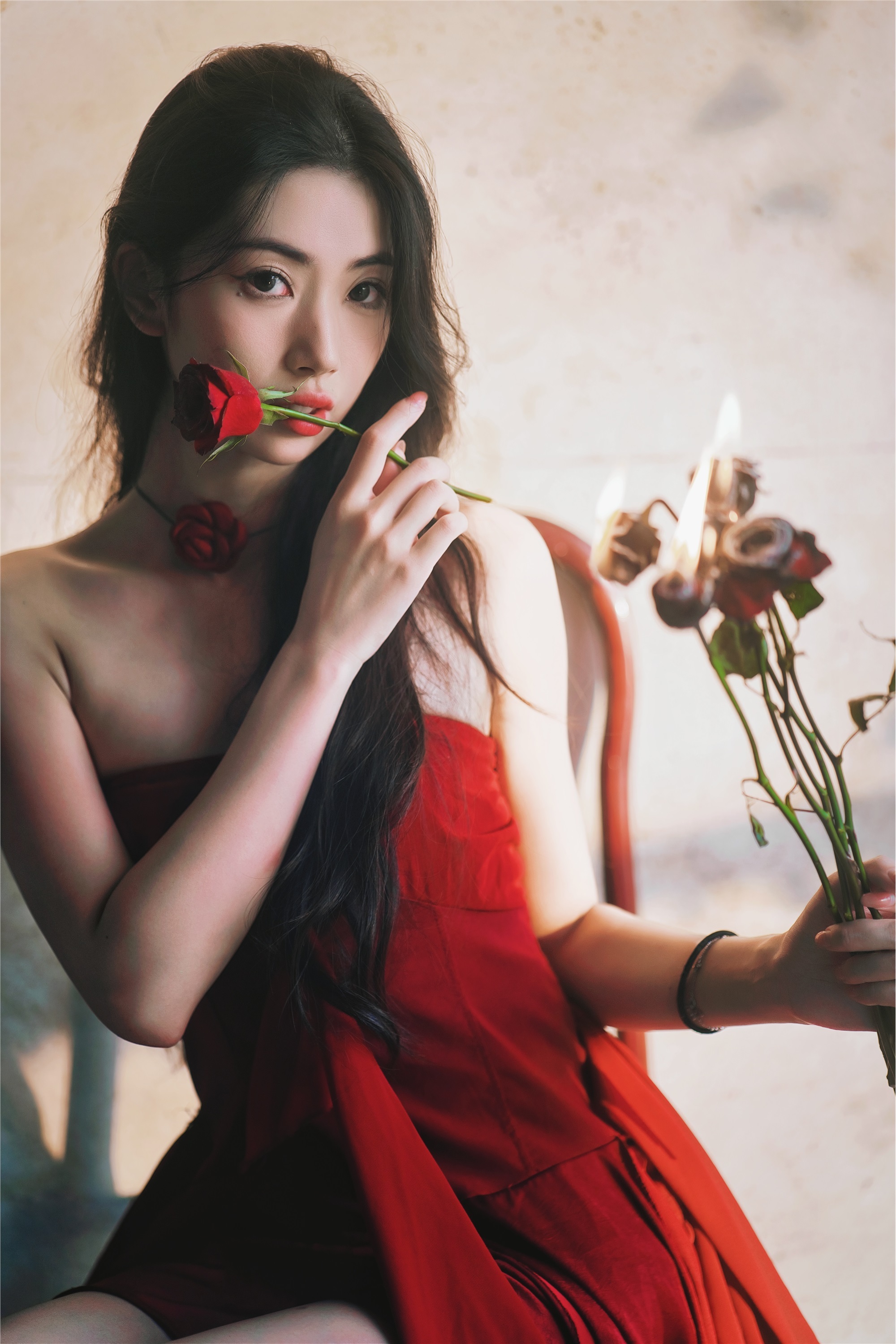 YITUYU艺图语 2025.01.15 魅力火玫瑰，少女璀璨之光 Liya